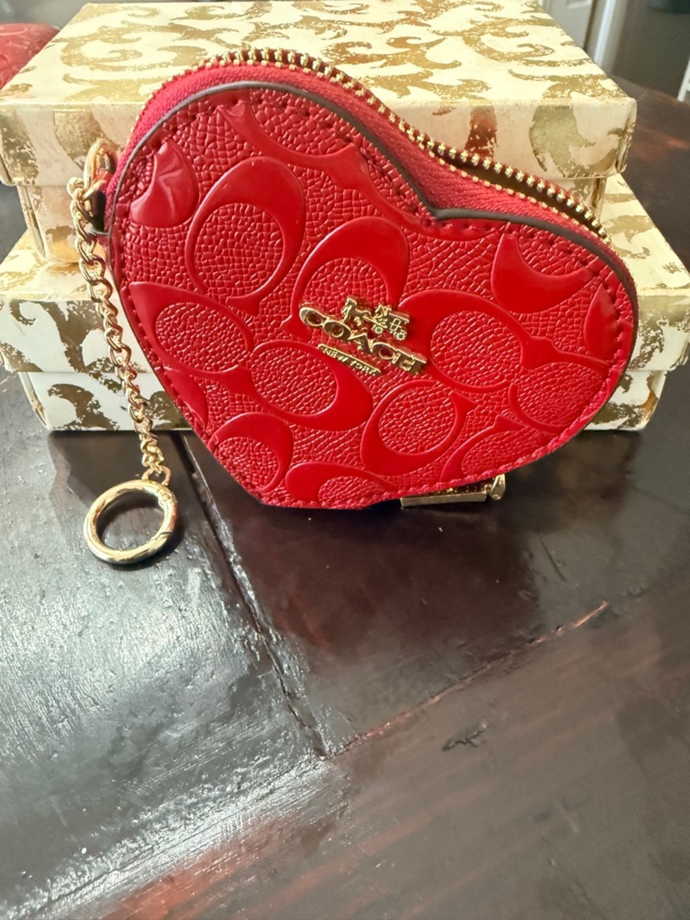 Coach NWT Raspberry (red)
Signature C Patent Embossed 
Leather 3-Piece Gift
Set - Picture 9 of 15